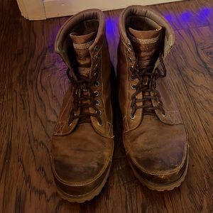 Timberland boots size13 color like a leather brown.